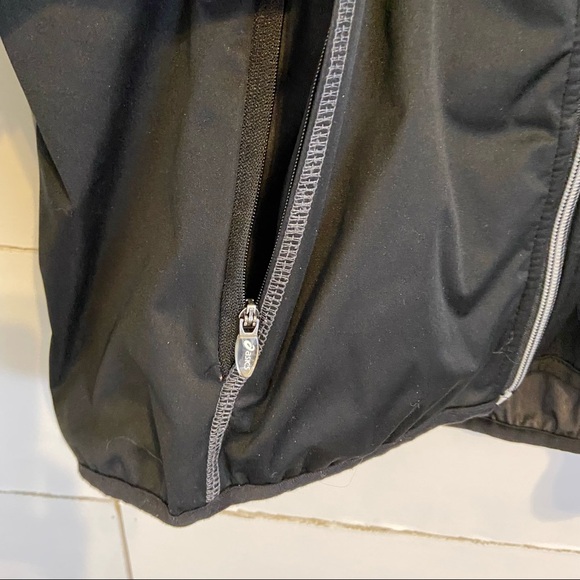 Asics Womens Black Running Jacket. Size Small. EUC - Picture 3 of 8